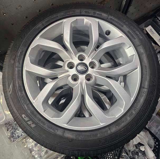19inch OE Landrover Discovery 5x108 alloy wheels  