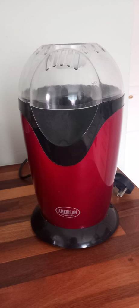 Popcorn maker (no oil required)