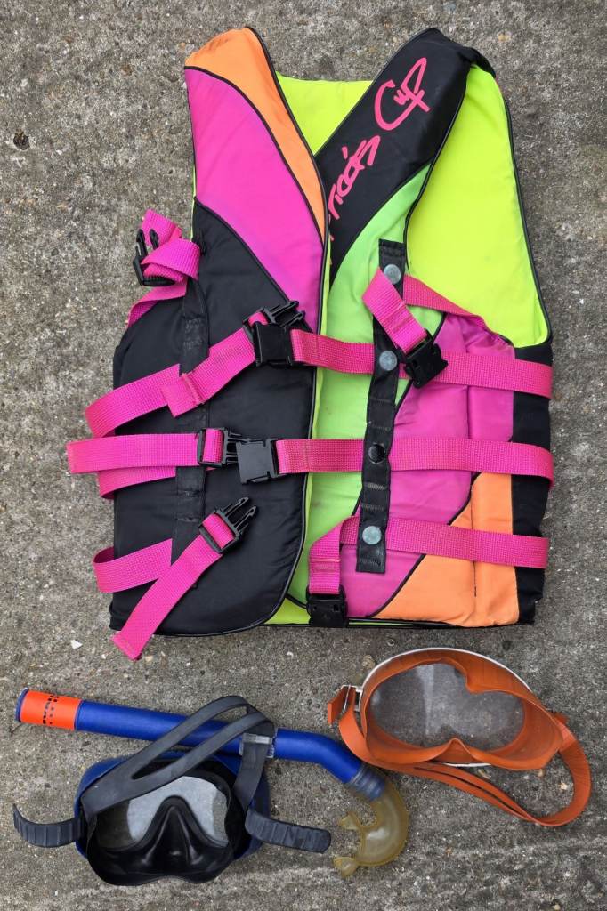 Life Jacket - Adult Xsmall - 28-32inch made in USA. Read description please.