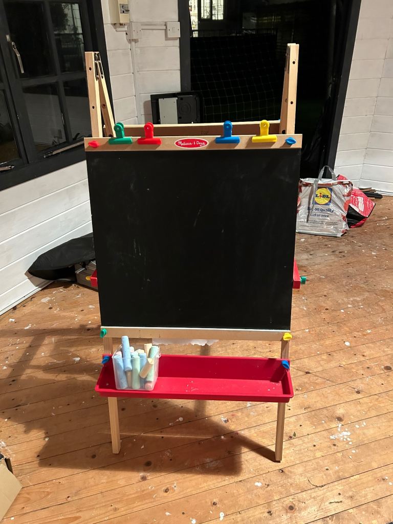 Easel 