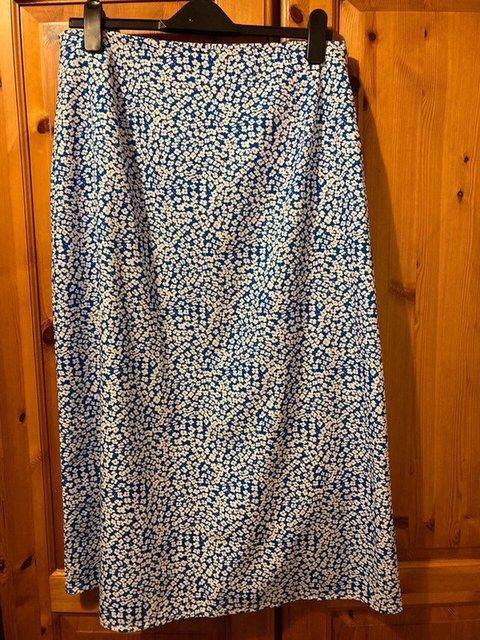 New Blue/white floral maxi skirt with split Shein Size 14 - No tags