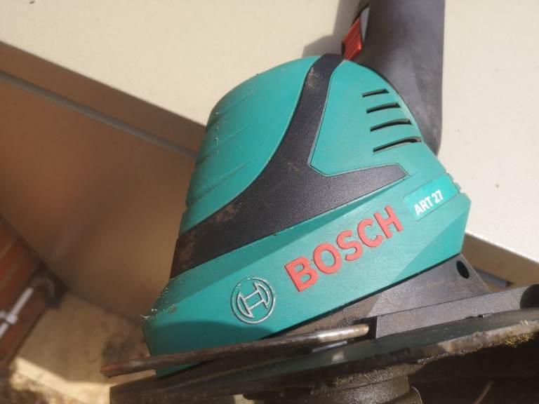 Strimmer Heavy Duty Bosch ART27 With Twin Cutting Lines