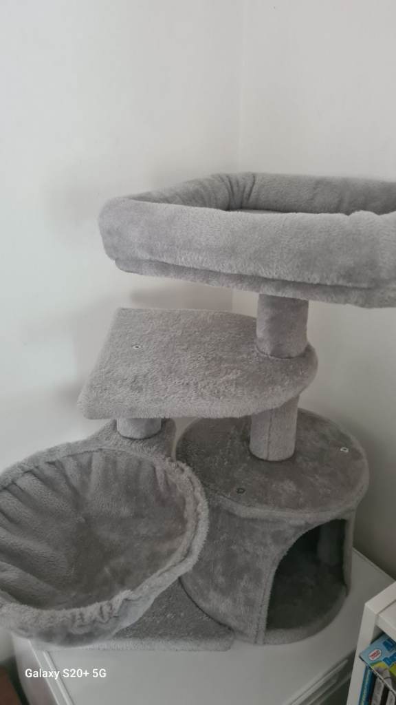 Cat tree