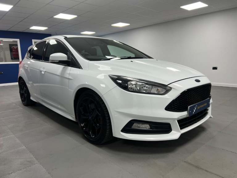FORD FOCUS 2.0 T EcoBoost ST-2 2016