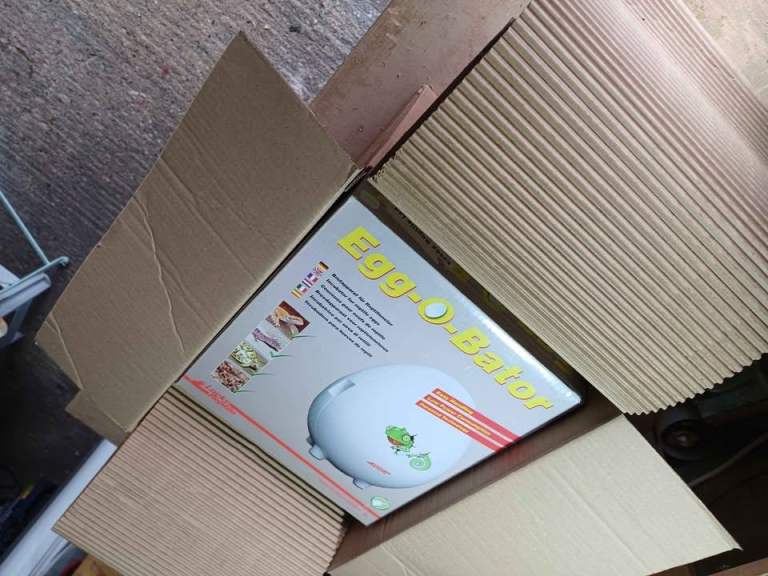 Incubator NEW Lucky egg o bator