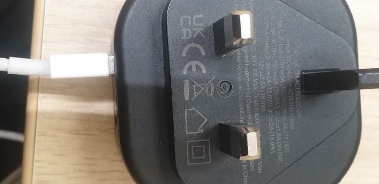 Duracell plug for mobile charger