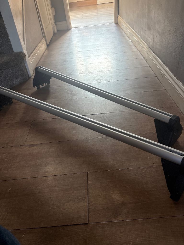 Vauxhall Corsa 2014-2019 roof bars + keys
