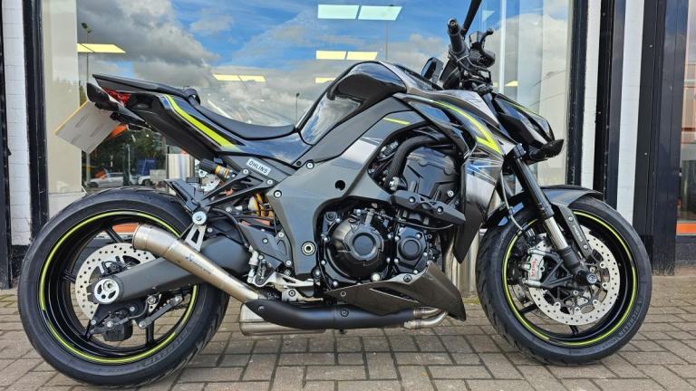 Kawasaki Z1000R ZR1000JHF 2017 wit 9118 Miles