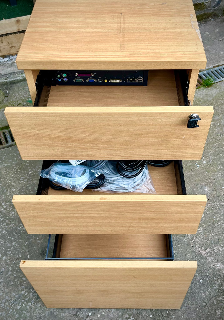 Side drawers desk-  wheeled -  multiple available - keys locks- FREE DELIVERY 🚚 