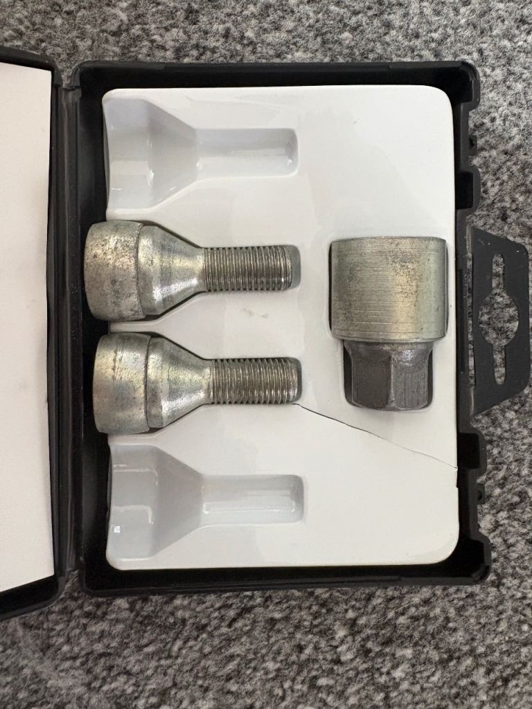 Milenco wheel locking nuts