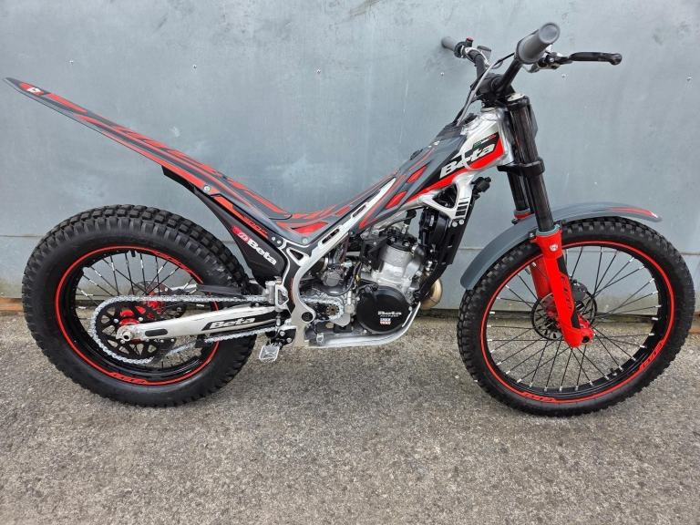 BETA EVO 300 2024 TRIALS BIKE VERY GOOD CONDITION