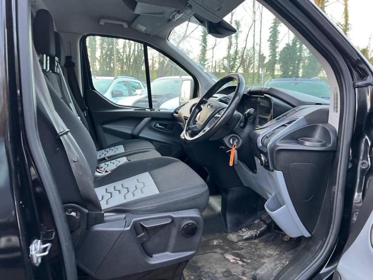 2018 Ford Transit Custom 2.0 TDCi 130ps Low Roof Limited Van Auto PANEL VAN DIESEL Automatic