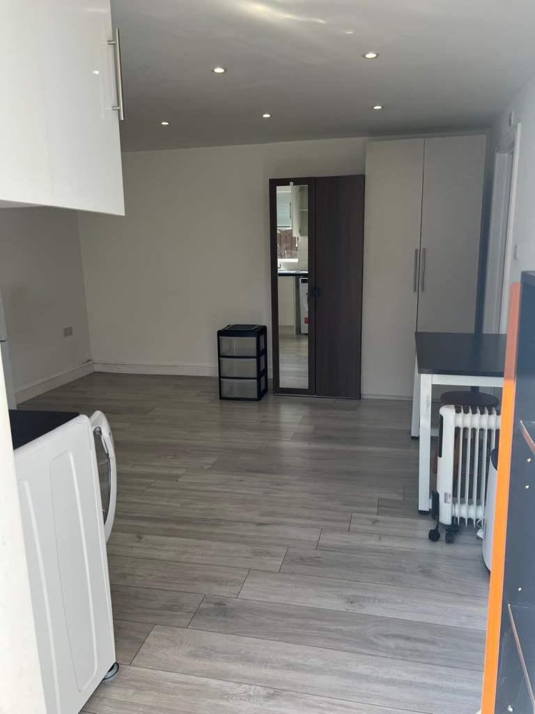One big studio room with private entry and exit, double bed, fully furnished is available in Harrow.