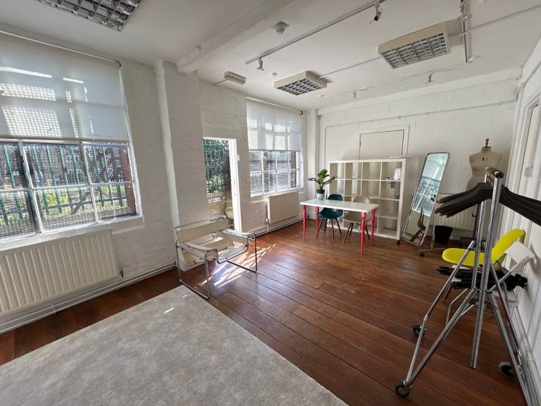 Commercial studio l Creative studio l Photographic studio l Office space. Finsbury Park N7