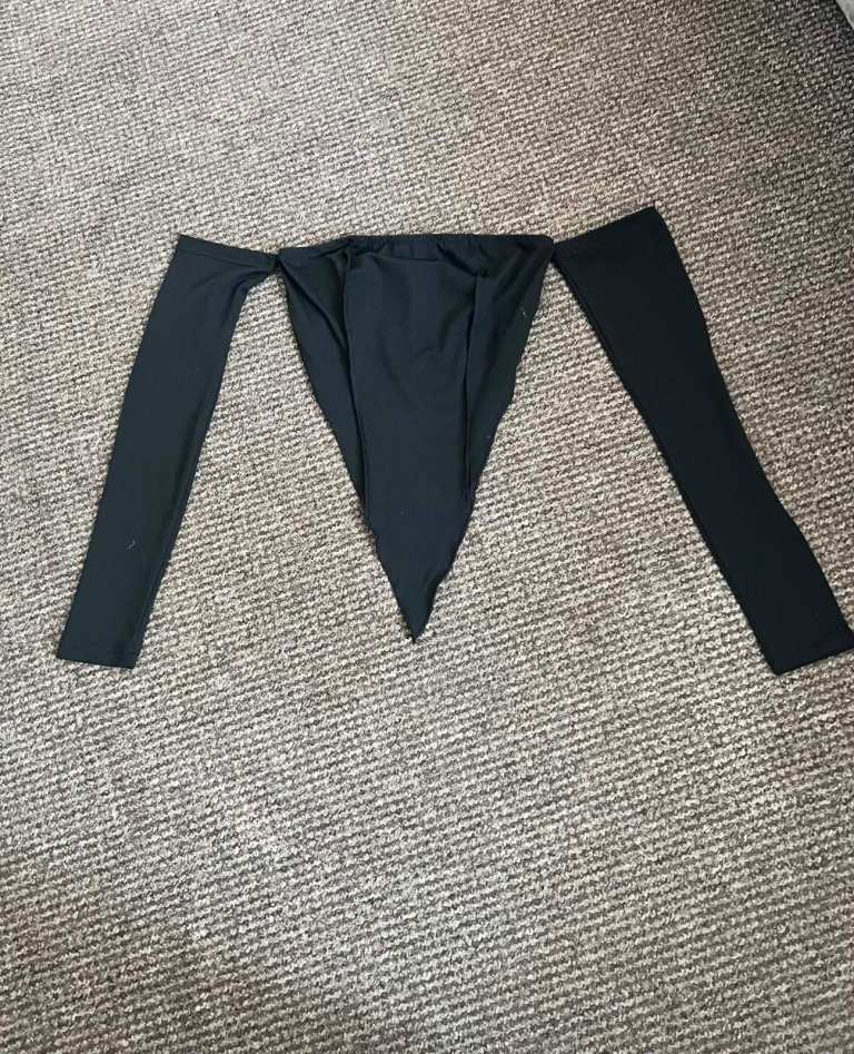 Black Off-Shoulder Long Sleeve Top – Good Condition