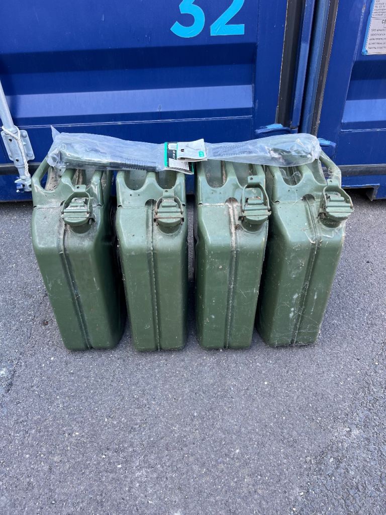 20L Jerry cans petrol containers 