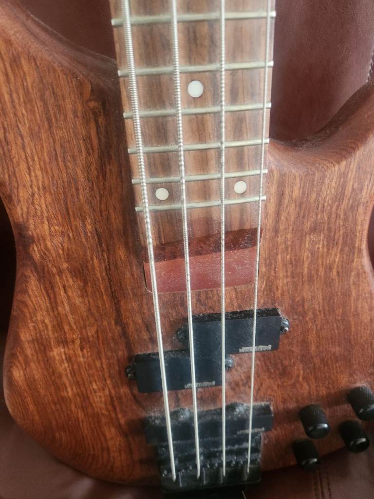 Vintage 4 String Bass Guitar – Natural Wood