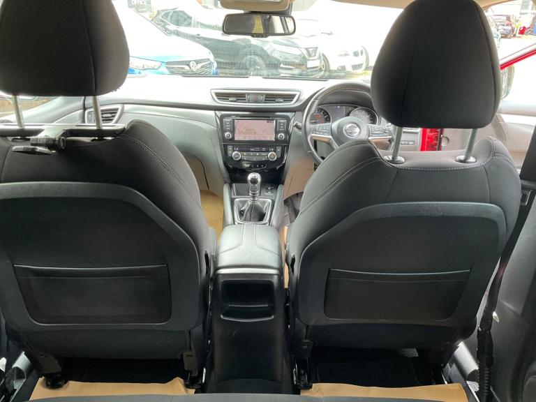 2018 Nissan Qashqai 1.3 DiG-T N-Connecta 5dr HATCHBACK PETROL Manual