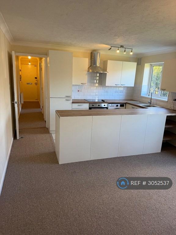 1 bedroom flat in Findlay Close, Rainham, ME8 (1 bed) (#3052537)