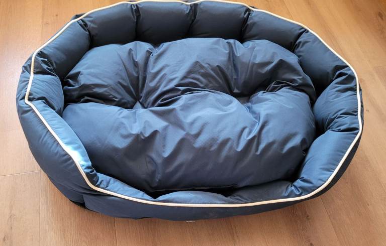 Large Dog bed, new and unused