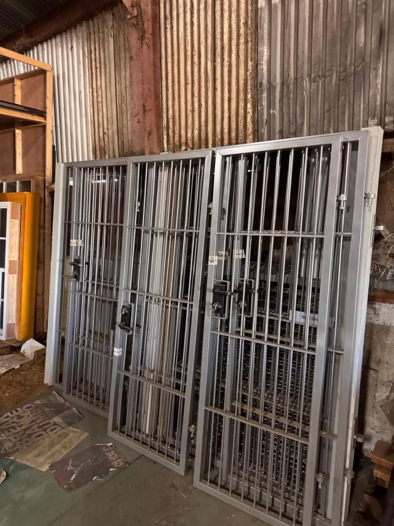 Pet kennels 