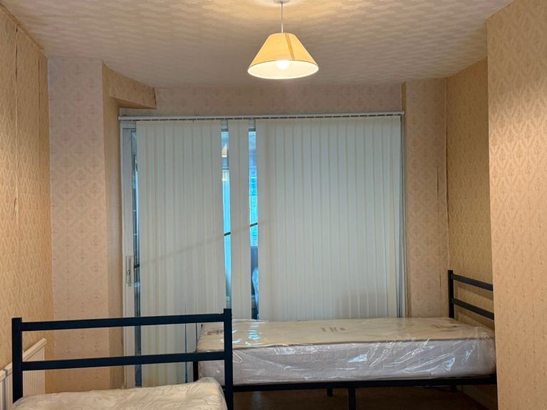 Spacious DOUBLE ROOM B26