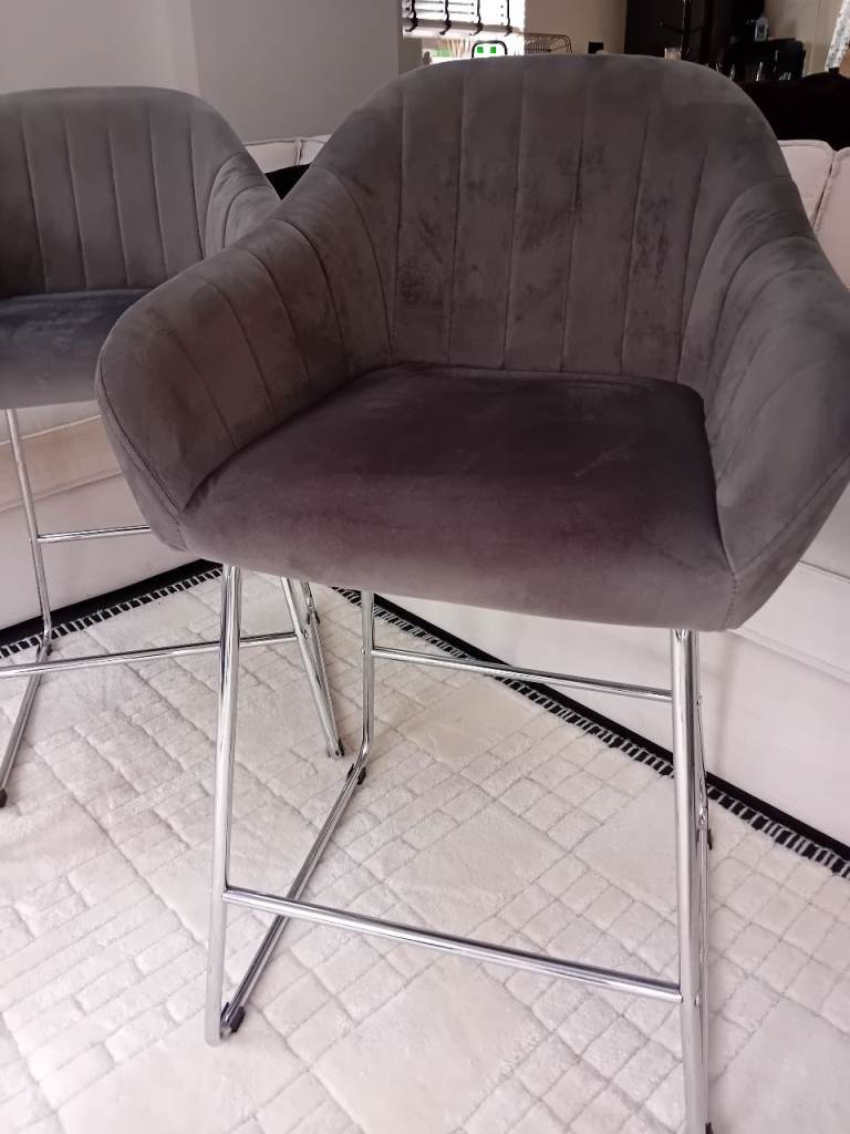 Dining chairs (breakfast bar chairs)