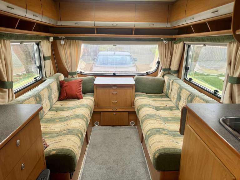 Caravan Dethleffs Camper DL 470 2006 2 Berth 