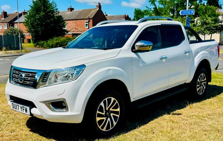 2017 Nissan Navara Double Cab Pick Up Tekna 2.3dCi 190 4WD Auto PICK UP Diesel Automatic