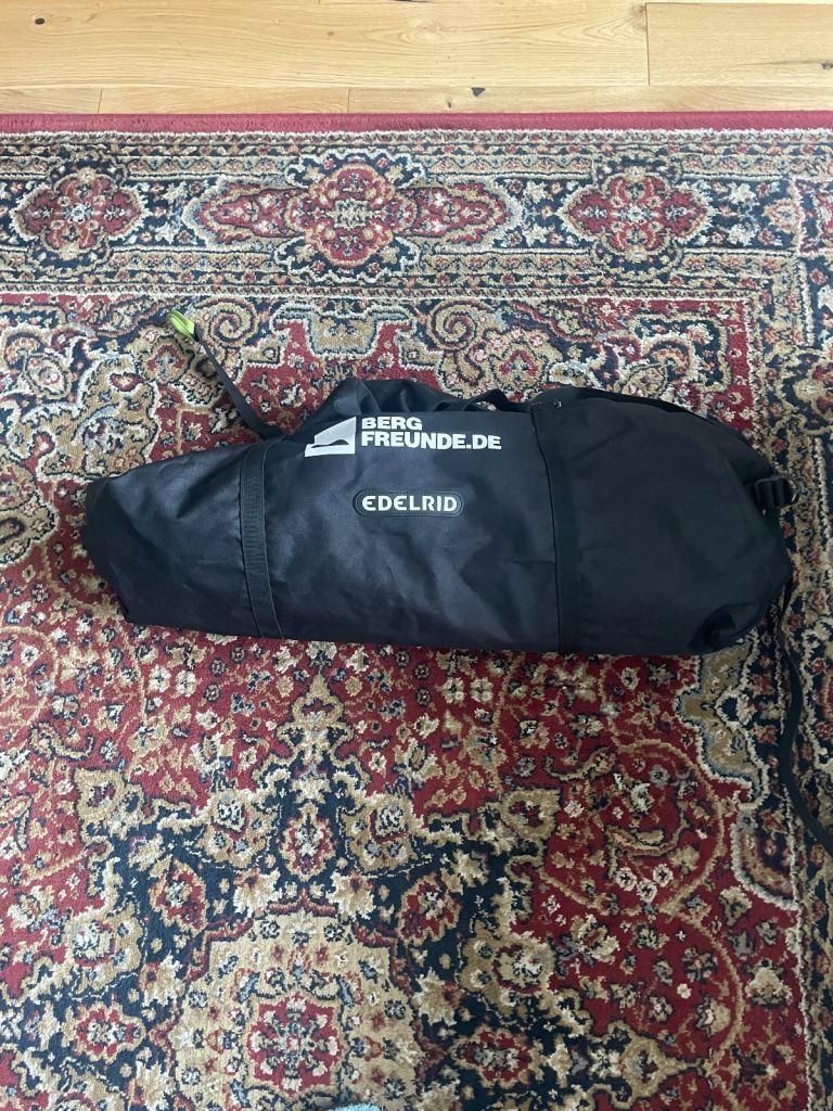 Climbing rope bag 