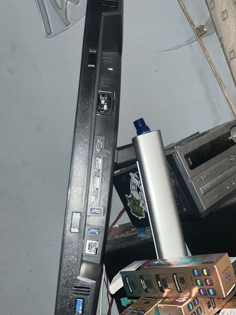 Dell Pro 27” Monitor 