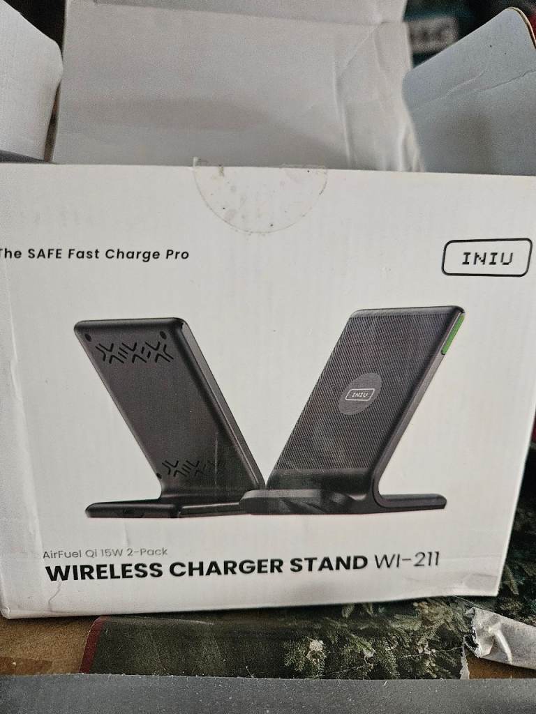 Wireless phone charges.