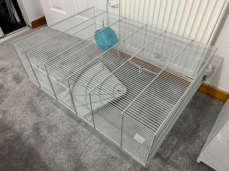 Pet cage! Large! can deliver if local.