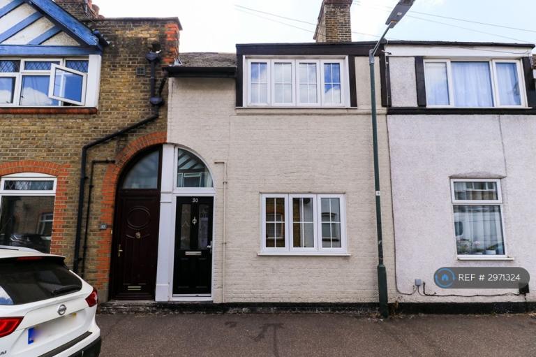 2 bedroom house in Swanfield Road, Waltham Cross, EN8 (2 bed) (#2971324)