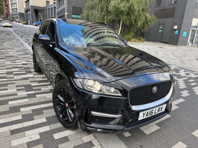 2016 JAGUAR F PACE R- SPORT 2.0 DIESEL 6 SPEED MANUAL SUV 5dr BLACK