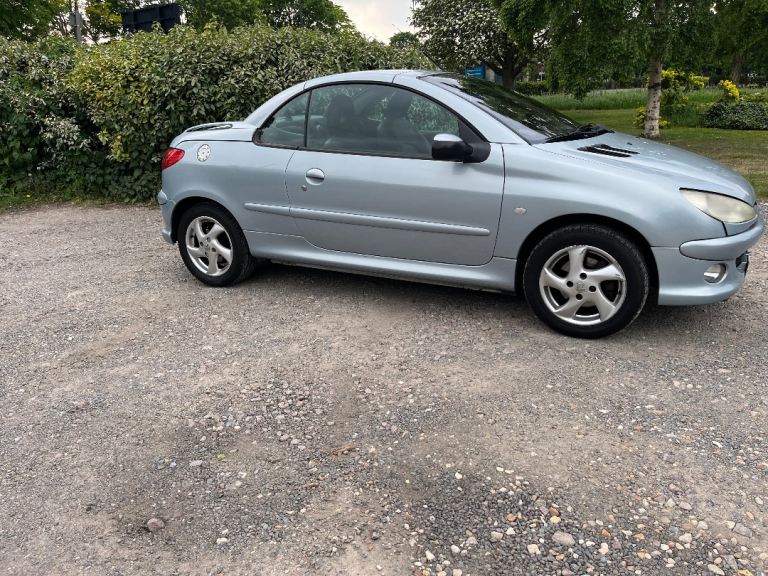 Peugeot, 206, Convertible, 2004, Manual, 1587 (cc), 2 doors