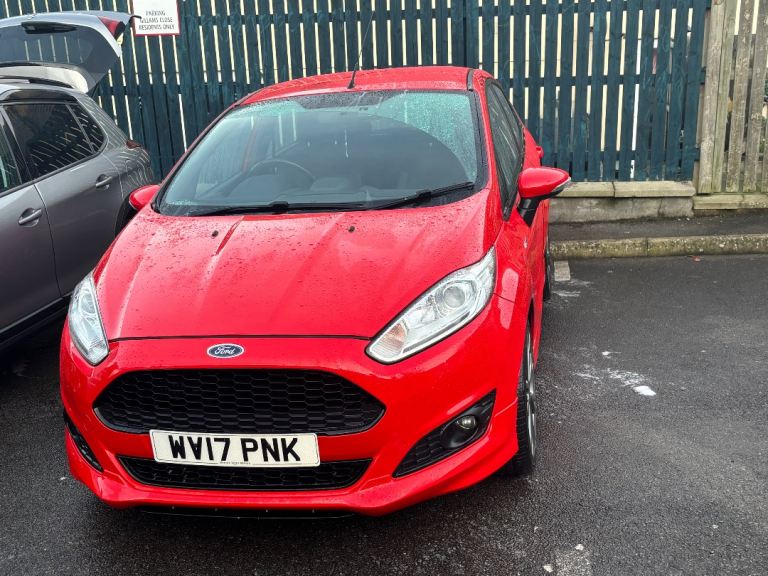 Stunning red fiesta st line immaculate condition 
