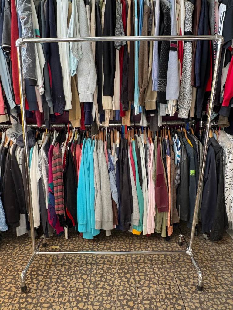 Custom Made Heavy Duty 4ft  Metal Clothes  Rail. Garment hanging rack made to order in the UK