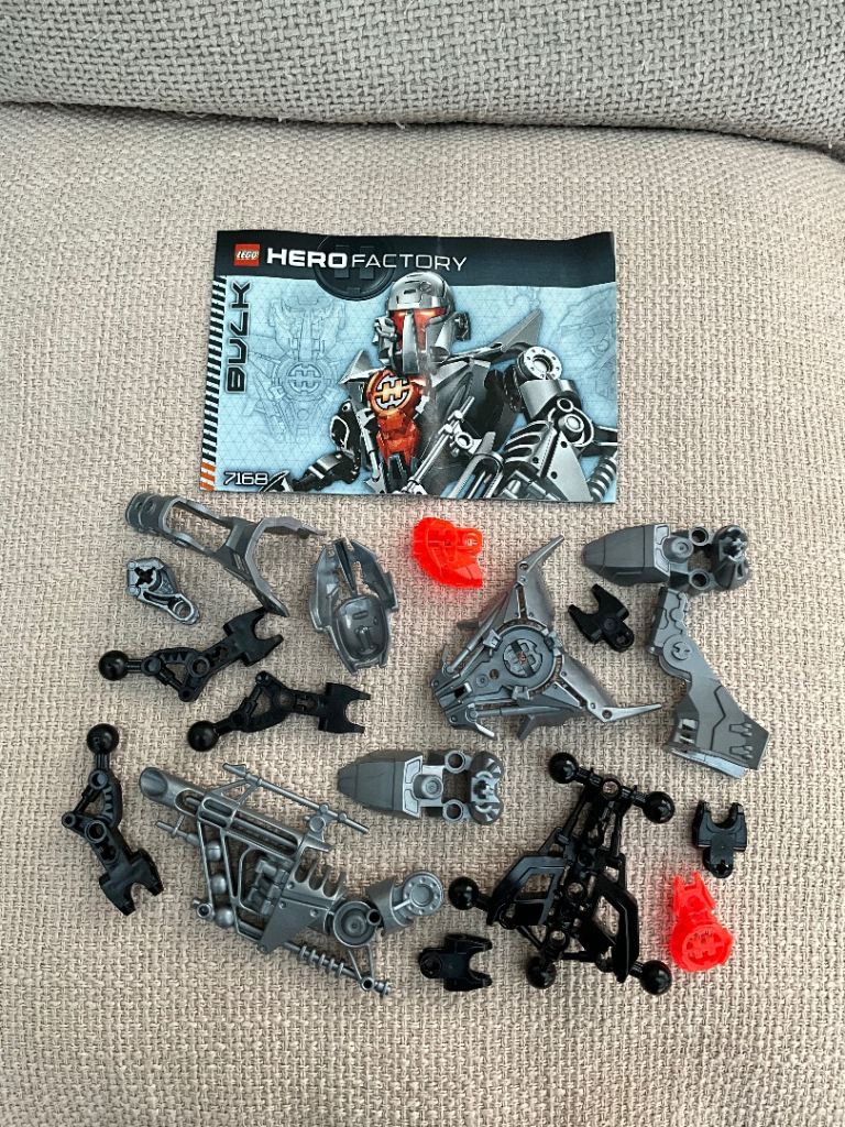 LEGO Hero Factory Duncan Bulk 7168, complete with assembly instruction guide.