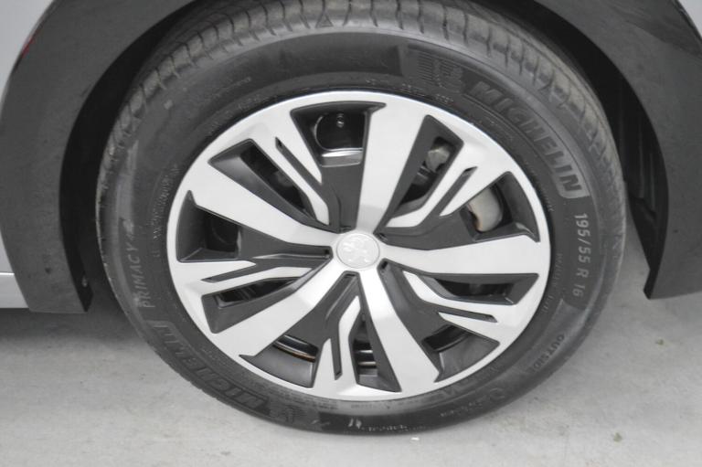 2020 Peugeot E-208 100kW Active 50kWh Electric Auto ONLY 15000 MILES Hatchback Electric Automatic