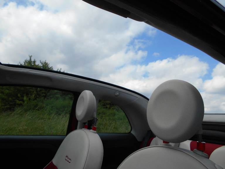 FIAT 500 POPULAR CONVERTIBLE STUNNING RED 2010 £35 ROAD TAX BARGAIN ONLY £2295 *LOOK* PX/DELIVERY