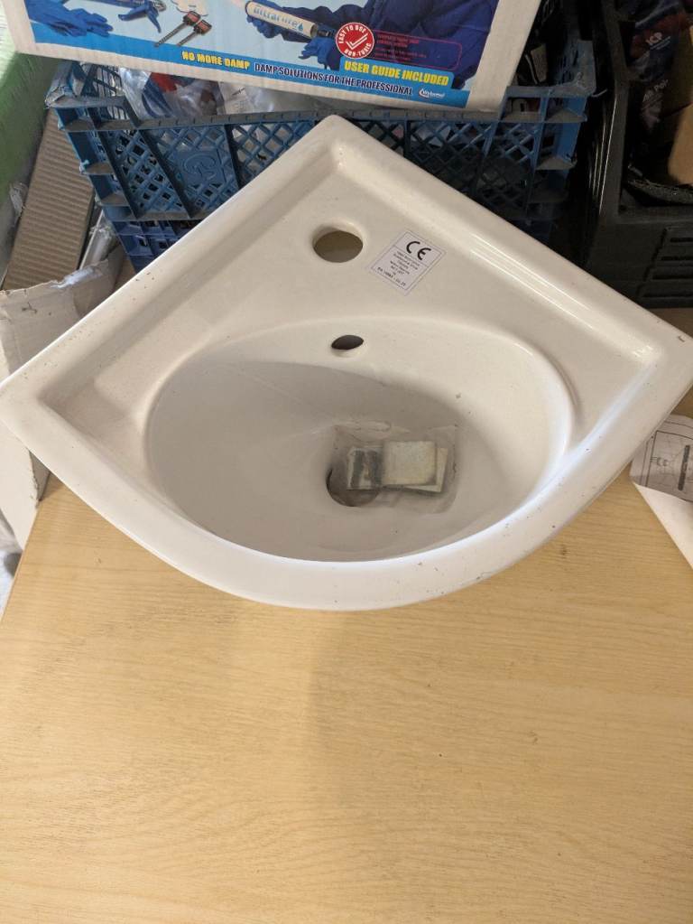 300mm corner basin