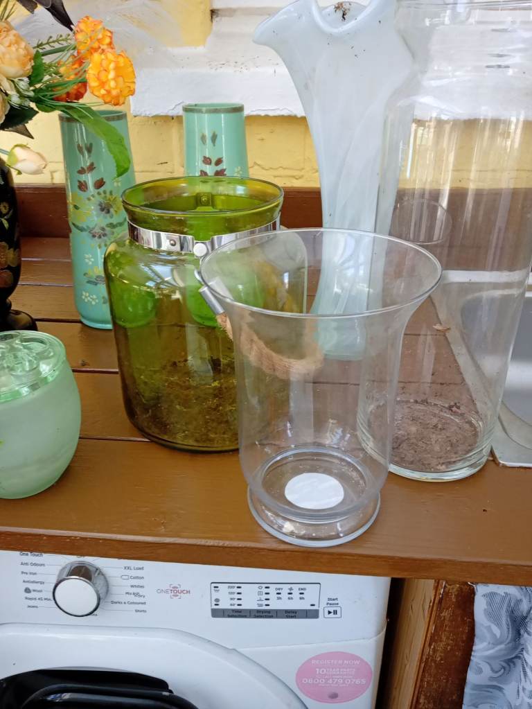 Free vases used