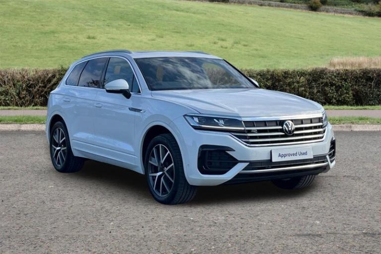 VOLKSWAGEN TOUAREG 3.0 V6 TDI 4Motion R-Line 5dr Tip Auto