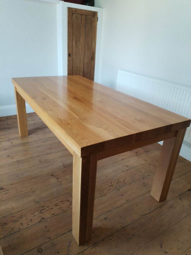 Furnitureland Solid Oak Dining Table (6–8 Seater)
