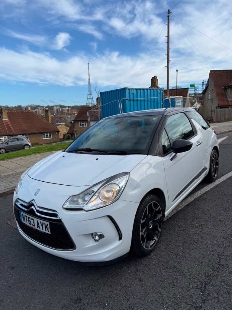 Citroen, DS3, Hatchback, 2013, Manual, 1598 (cc), 3 doors