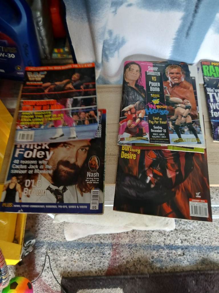 A BUNDLE    OF   14 WRESTLING  MAGAZINES  AND 1 ANNUAL   1980   ,S       ON   1998  ETC