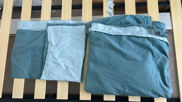 Double Size Duvet Cover & 2 Pillowcases - Teal & Light Blue