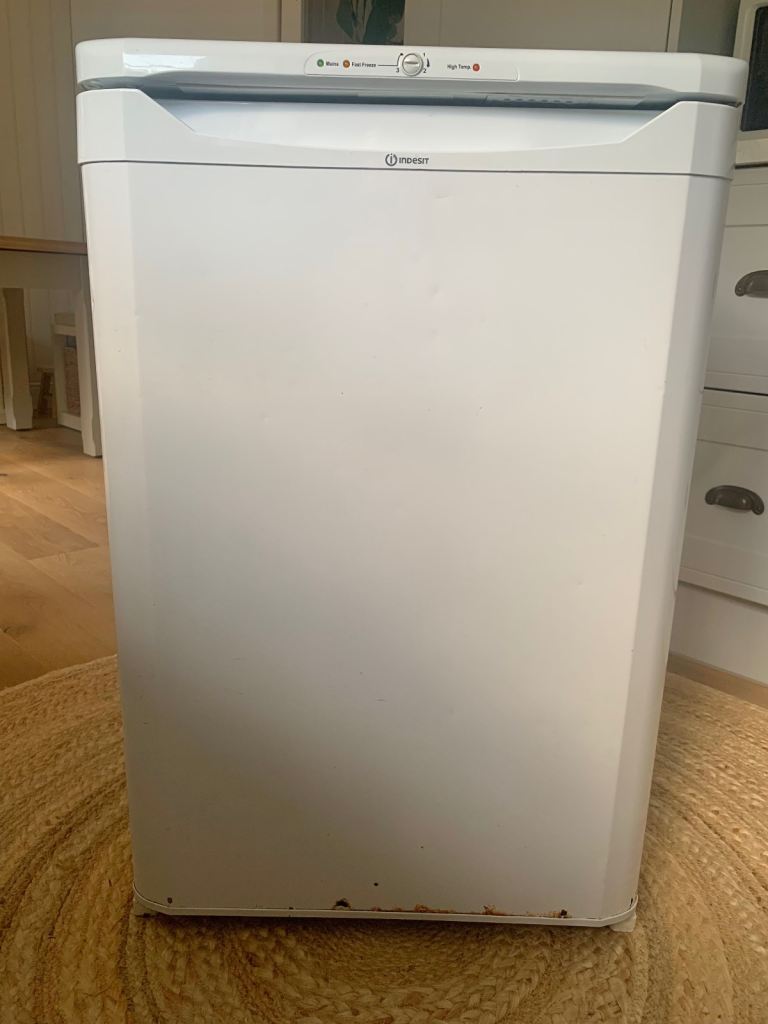 Indesit Undercounter Freezer