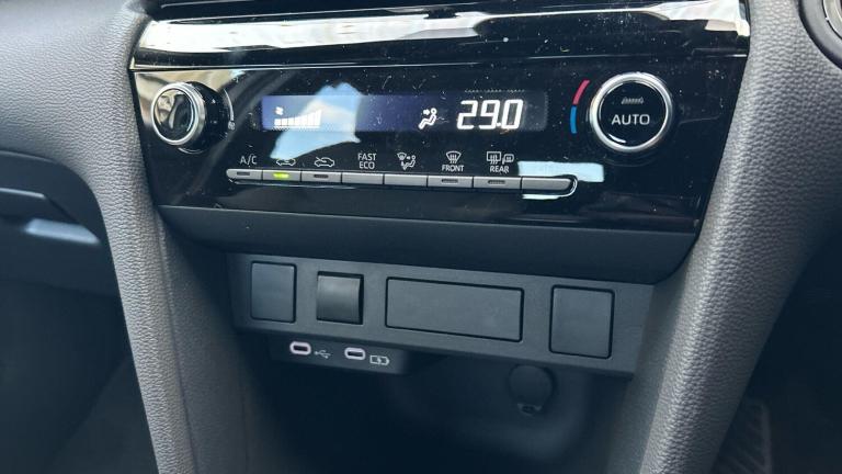  Toyota Yaris Cross 1.5 VVT-h Design SUV 5dr Petrol Hybrid E-CVT Euro 6 (s/s) (116 ps) Petrol/Ele...